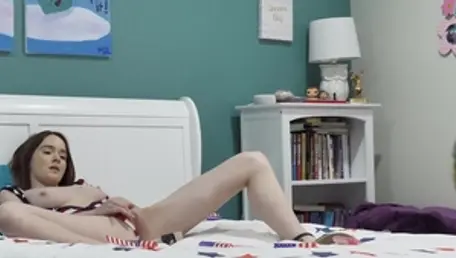SpyFam.com: Stepsister Hazel Moore seduced scene